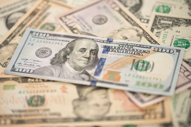 外貨建て保険とは?外貨建て保険のメリット・デメリットについてわかりやすく解説のサムネイル画像